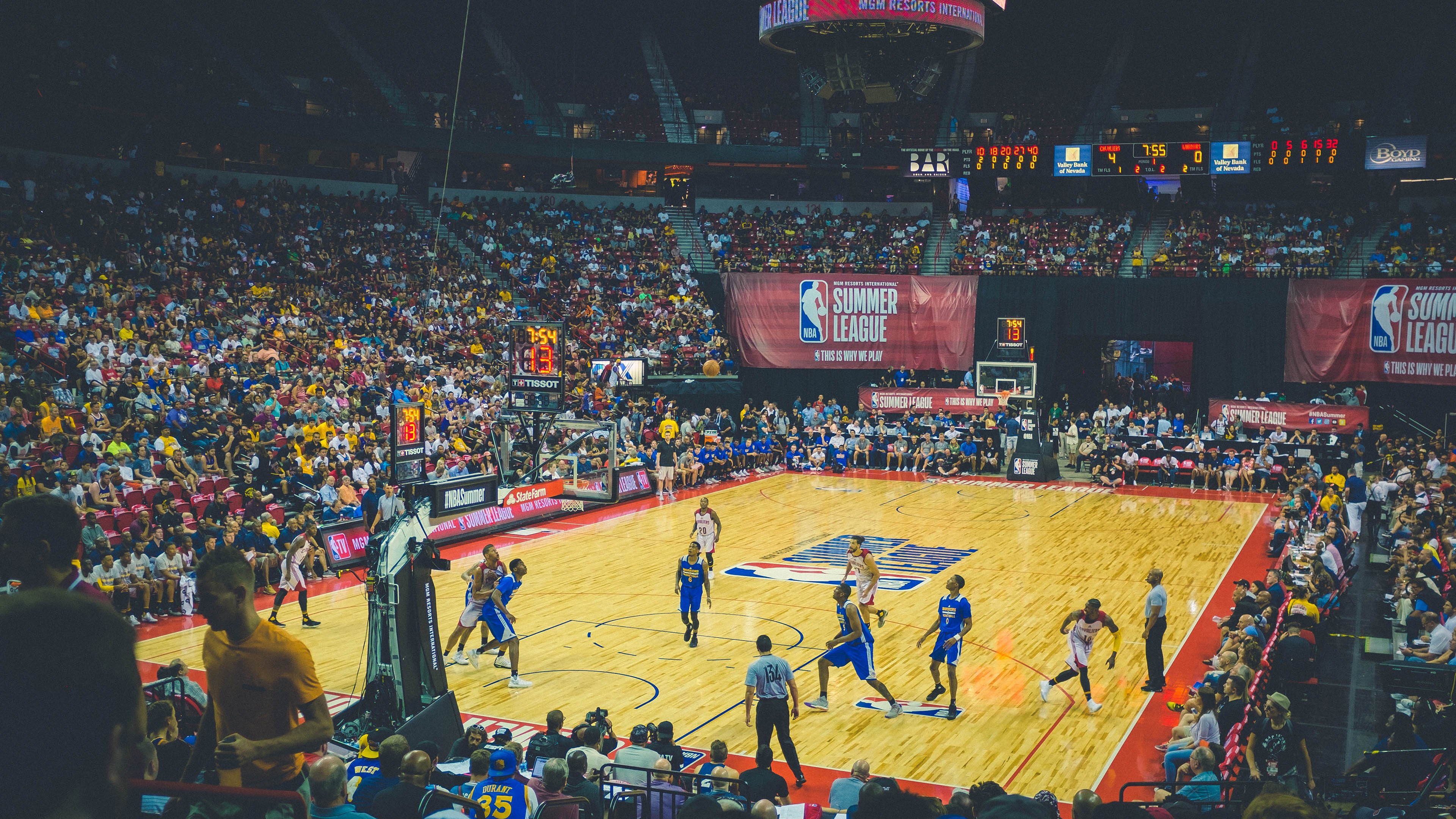 _勇士开启三分攻势，连战连捷_，勇士队史三分记录